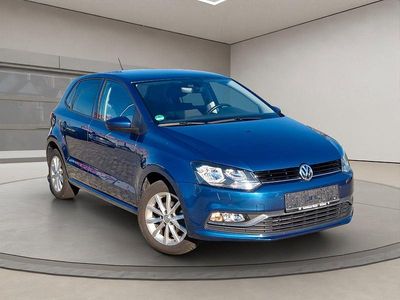 Usata VW Polo LOUNGE 60 CV (44 kW) 2015 Blu Utilitaria