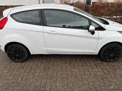 Gebraucht Ford Fiesta 71 PS (52 kW) 2011 Weiß Kleinwagen