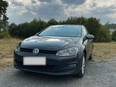 Gebraucht VW Golf VII Comfortline 110 PS (80 kW) 2017 Grau Limousine