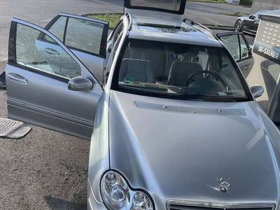 Mercedes C200
