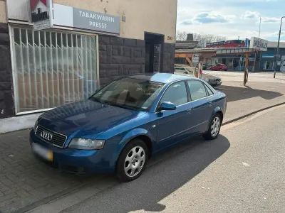 Gebraucht Audi A4 131 PS (96 kW) 2004 Blau Limousine