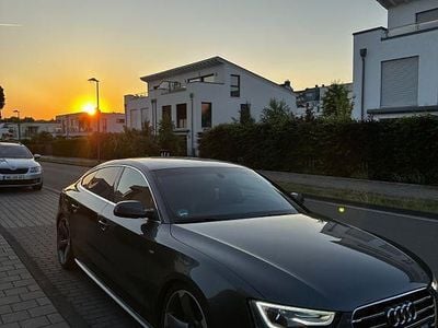 Grau Gebraucht 2012 Audi A5 Sportback Ambiente Kleinwagen | 14.500 €