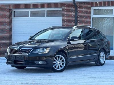 Braun Gebraucht 2015 Skoda Superb Ambition Kombi | 7.800 €