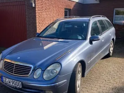 Gebraucht Mercedes E320 Avantgarde 204 PS (150 kW) 2003 Blau Limousine