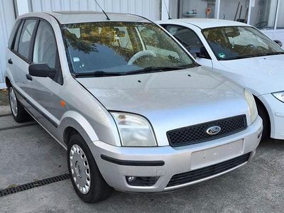 Second-hand Ford Fusion 75 CP (55 kW) 2002 Argintiu Hatchback