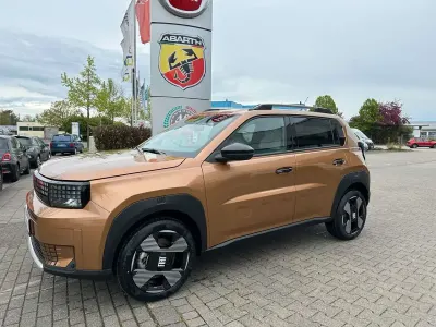 Gebraucht Fiat Grande Panda La Prima 83 kW (113 PS) 2025 Luna bronze Kleinwagen