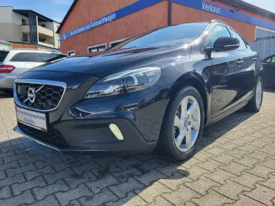 Gebraucht Volvo V40 CC You! 179 PS (131 kW) 2014 Schwarz Kombi