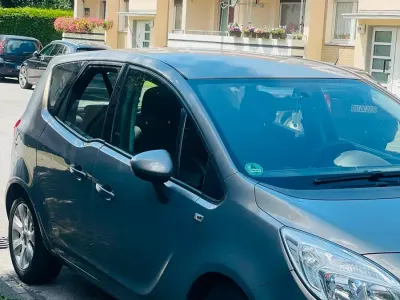 Gebraucht Opel Meriva 140 PS (102 kW) 2010 Braun Van / Kleinbus