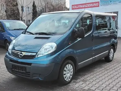 Używany Opel Vivaro 114 KM (83 kW) 2011 Niebieski Minivan