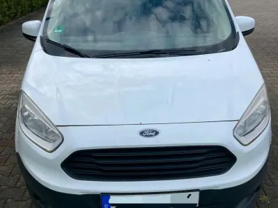 Używany Ford Courier 102 KM (75 kW) 2014 Biały Minivan