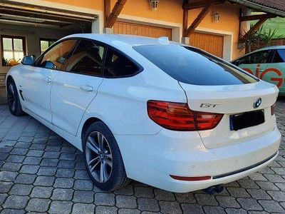 Weiß Gebraucht 2016 BMW 320 Gran Turismo Sport Line Limousine | 16.500 € (Fairer Preis)
