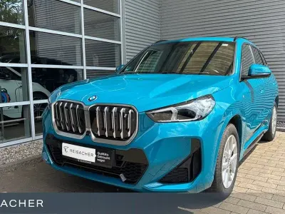 Gebraucht BMW iX1 M Sport 200 kW (272 PS) 2023 Bmw individual blue bay lagoon SUV
