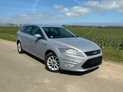 Gebraucht Ford Mondeo 140 PS (102 kW) 2014 Silber Kombi