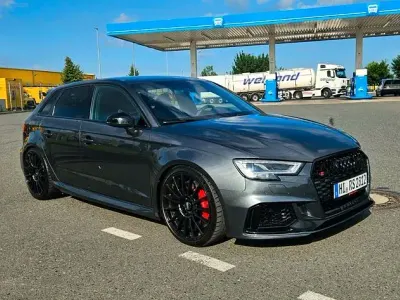 Gebraucht Audi RS3 Sport 400 PS (294 kW) 2018 Grau Limousine