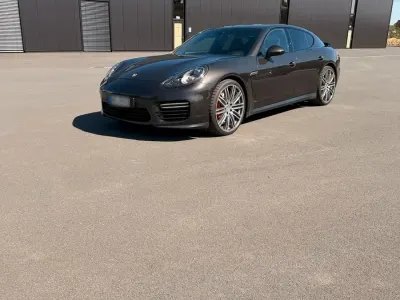 Gebraucht Porsche Panamera GTS Sport 441 PS (324 kW) 2014 Grau Kleinwagen