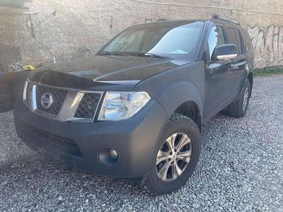 Second-hand Nissan Pathfinder Comfort 171 CP (125 kW) 2007 Negru SUV