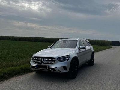 Grau Gebraucht 2020 Mercedes GLC300 SUV | 32.500 € (Fairer Preis)