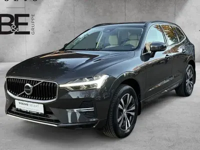 Begagnad Volvo XC60 Momentum 197 HK (144 kW) 2022 Grå SUV