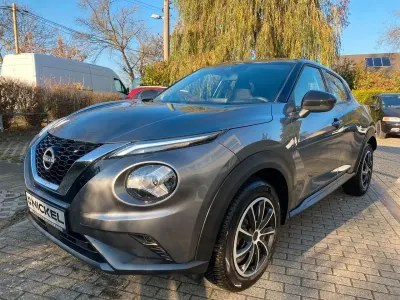 Używany Nissan Juke Acenta 114 KM (83 kW) 2023 Szary SUV