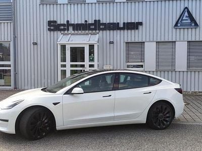 Weiß Gebraucht 2021 Tesla Model 3 Performance Limousine | 28.999 € (Etwas zu teuer)
