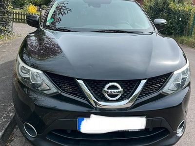 Gebraucht Nissan Qashqai Acenta 116 PS (85 kW) 2015 Schwarz SUV