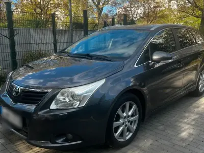 Usata Toyota Avensis 2011 Grigio Station wagon