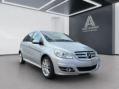 Gebraucht Mercedes B200 Sport Edition 136 PS (100 kW) 2010 Silber Van / Kleinbus