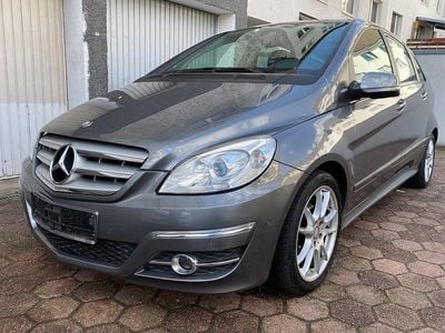 Gebraucht Mercedes B180 116 PS (85 kW) 2009 Grau Van / Kleinbus