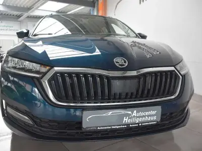 Gebraucht Skoda Octavia Clever 116 PS (85 kW) 2022 Blau Kombi