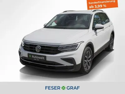 Gebraucht VW Tiguan Life 150 PS (110 kW) 2023 Pure white SUV