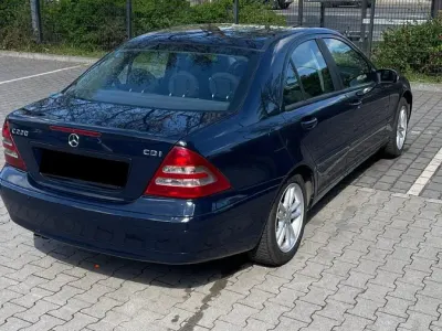 Gebraucht Mercedes C220 143 PS (105 kW) 2000 Blau Limousine
