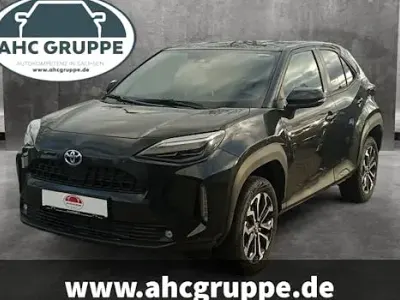 Neu Toyota Yaris Cross 130 PS (95 kW) 2026 Grau SUV