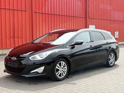 Second-hand Hyundai i40 Edition 135 CP (99 kW) 2013 Negru Break