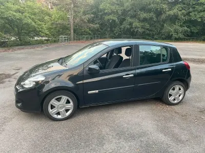 Gebraucht Renault Clio III 75 PS (55 kW) 2011 Schwarz Kleinwagen