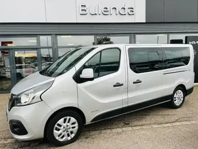 Gebraucht Nissan NV300 Premium Edition 146 PS (107 kW) 2018 Mercury grey (m) Van