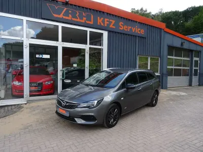 Gebraucht Opel Astra Design & Tech 131 PS (96 kW) 2021 Grau Kombi