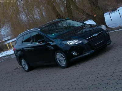Gebraucht Ford Focus Champions Edition 116 PS (85 kW) 2012 Schwarz Kombi