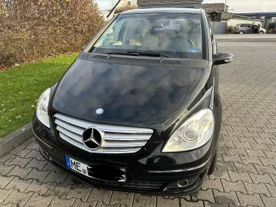 Gebraucht Mercedes B200 193 PS (141 kW) 2006 Schwarz Van / Kleinbus