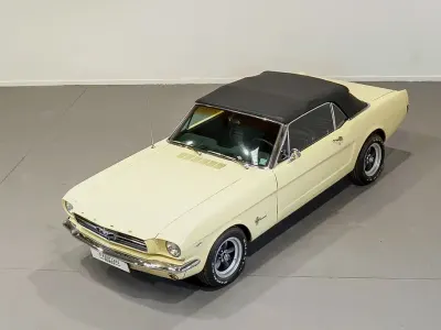 Gebraucht Ford V8 212 PS (155 kW) 1965 Gelb Cabrio