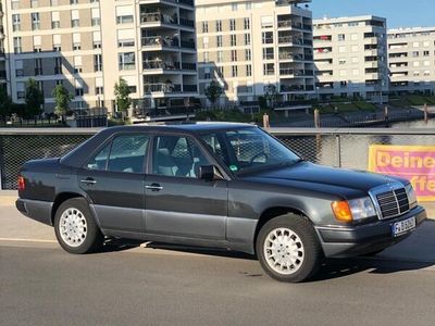 gebraucht Mercedes E230 