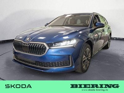 Blau Gebraucht 2025 Skoda Superb Selection Kombi | 37.890 € (Superpreis)