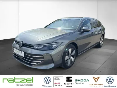 Gebraucht VW Passat Business 150 PS (110 kW) 2025 Grau Kombi