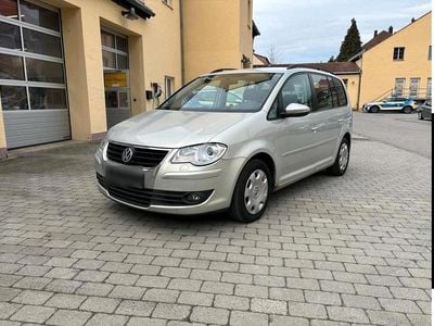 Gebraucht VW Touran 140 PS (102 kW) 2009 Grau Van / Kleinbus