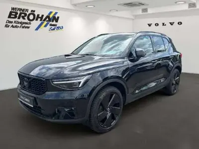 Gebraucht Volvo XC40 Plus 197 PS (144 kW) 2024 Onyx black / metallic SUV