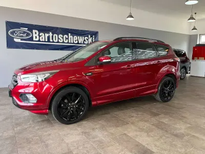 Gebraucht Ford Kuga ST-Line 150 PS (110 kW) 2018 Rubyrot (metallic) SUV