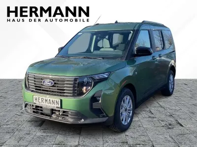 Gebraucht Ford Tourneo Courier Titanium 125 PS (91 kW) 2026 Grün Van / Kleinbus
