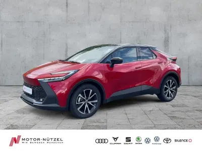 Neu Toyota C-HR Team 140 PS (102 kW) 2025 Emotional red 2 (3u5)/ black ( SUV