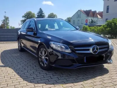 Gebraucht Mercedes C180 Avantgarde 156 PS (114 kW) 2016 Schwarz Kombi