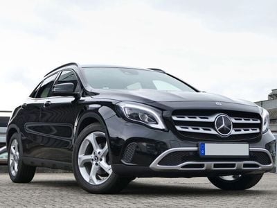 Mercedes GLA220