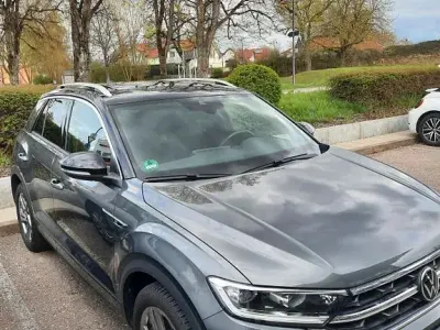 Second-hand VW T-Roc R-line 150 CP (110 kW) 2023 Gri SUV